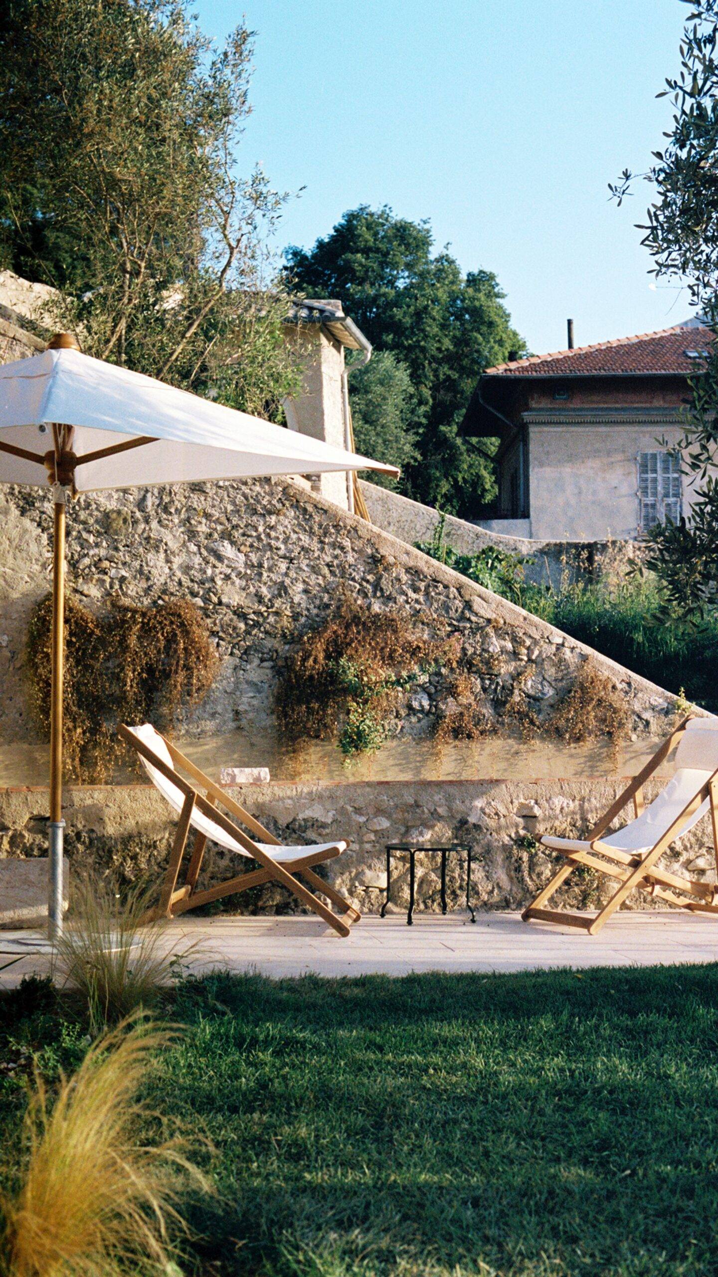 plunge-pool-hotel-du-couvent-nice-france-mobile