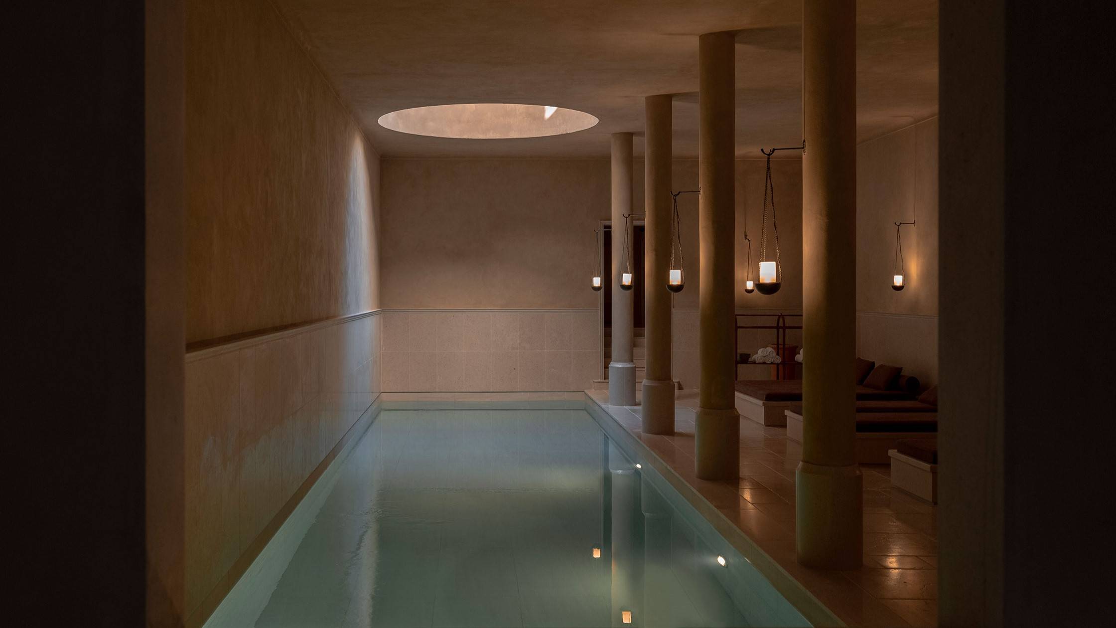 roman-baths-hotel-du-couvent-nice-france-desktop