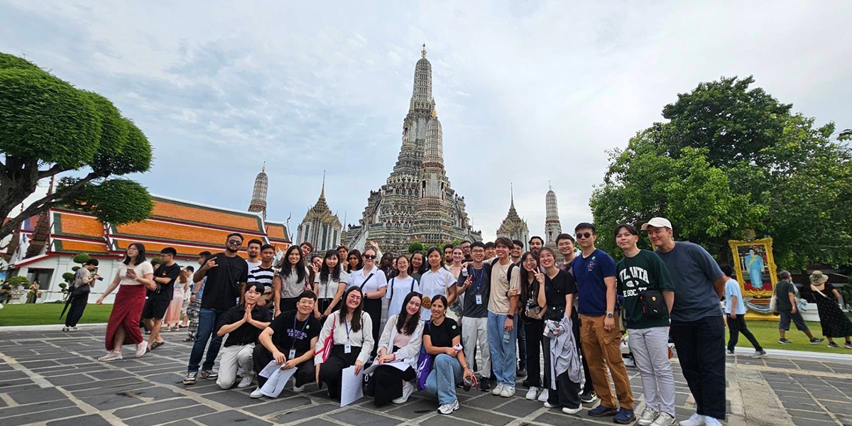 Lisa Gratuze et Noémie Cassan, summer chool, MUIC, thailand